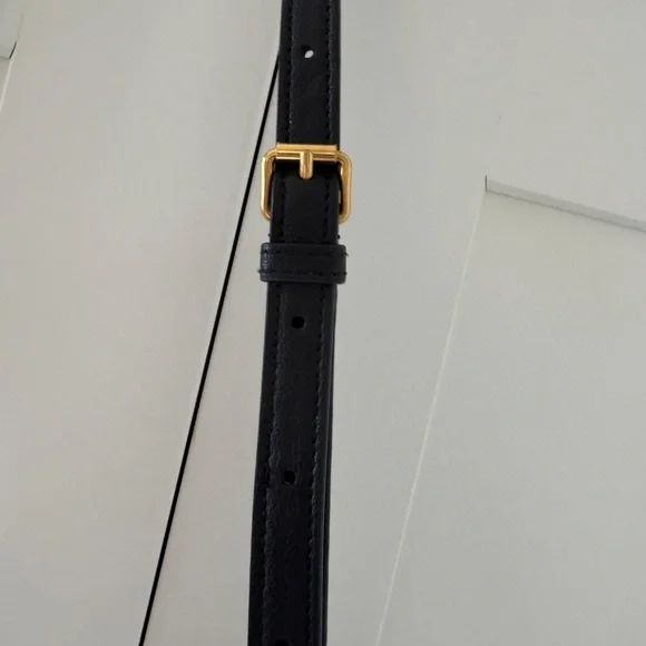 AUTHENTIC SAINT  LAURENT TOY TOTE/ BLACK LIKE NEW - Picture 3 of 8